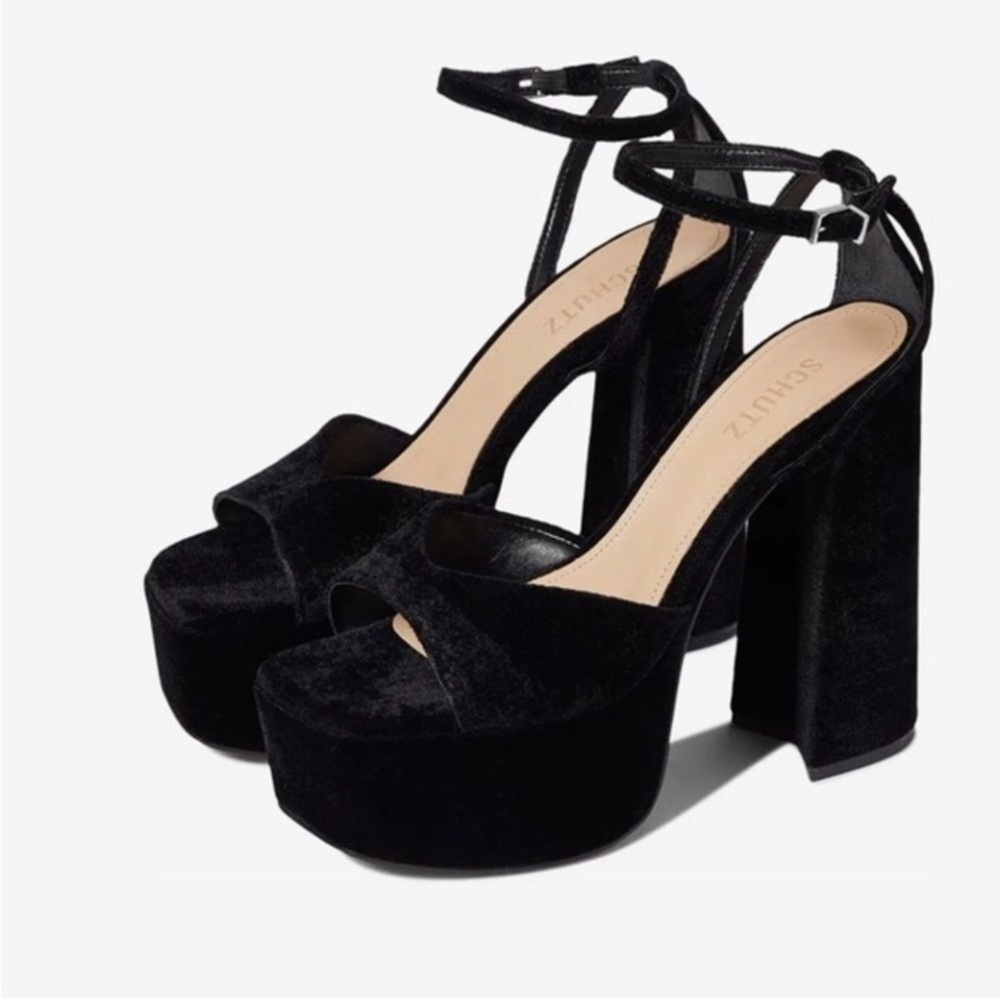 NWOT Schutz Aryia Platform Heels Black Velvet Velour Size 9.5